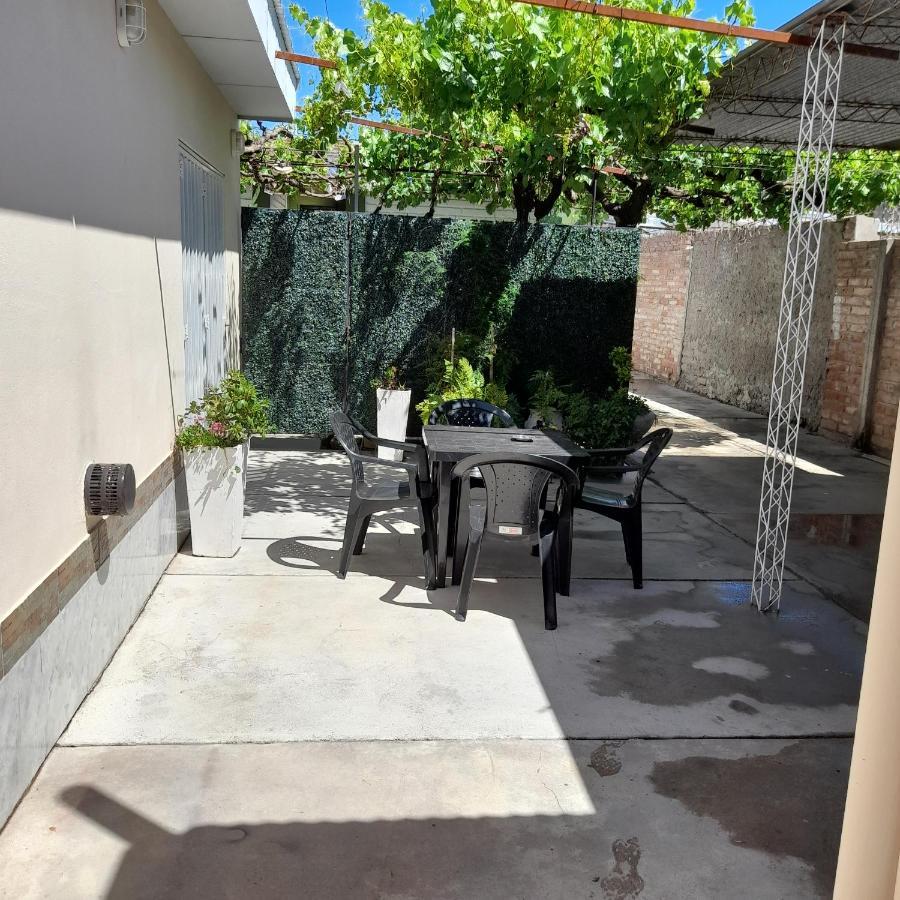 Alojamiento Sarmiento General Alvear (Mendoza) Exterior foto