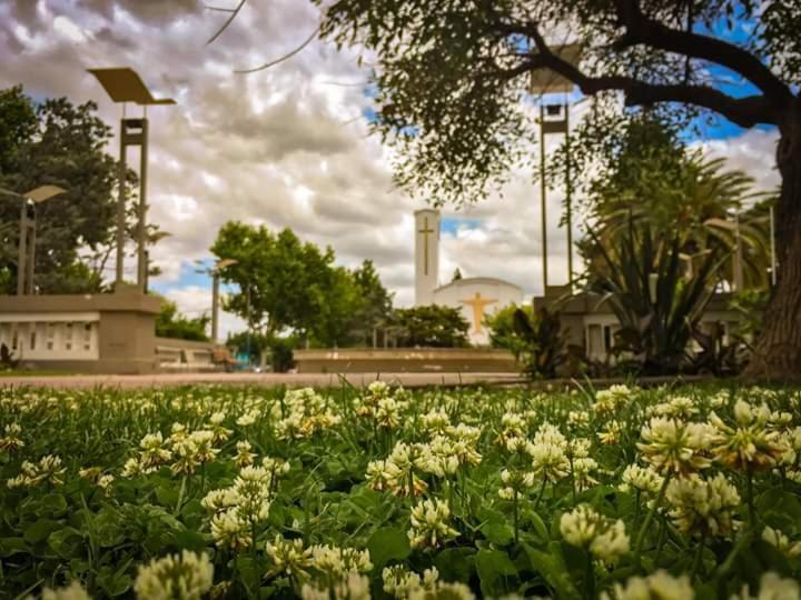 Alojamiento Sarmiento General Alvear (Mendoza) Exterior foto